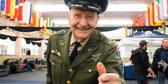 Why Uncle Wiggly Wings Delivered Chocolate to Children