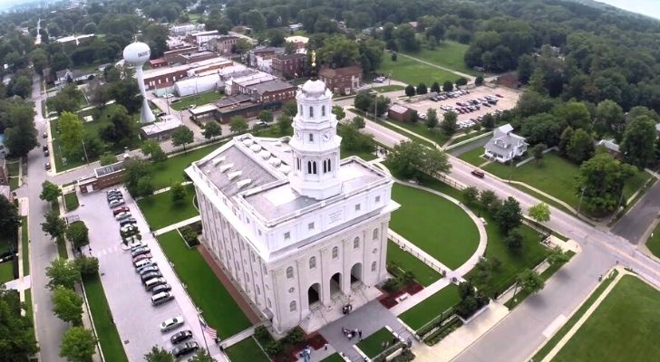 The Nauvoo church and neighbourhood