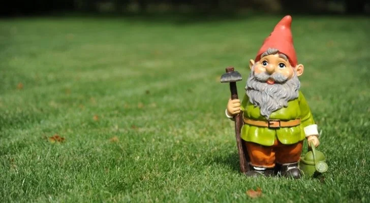 People during the Victorian era got real people to be their garden gnome.