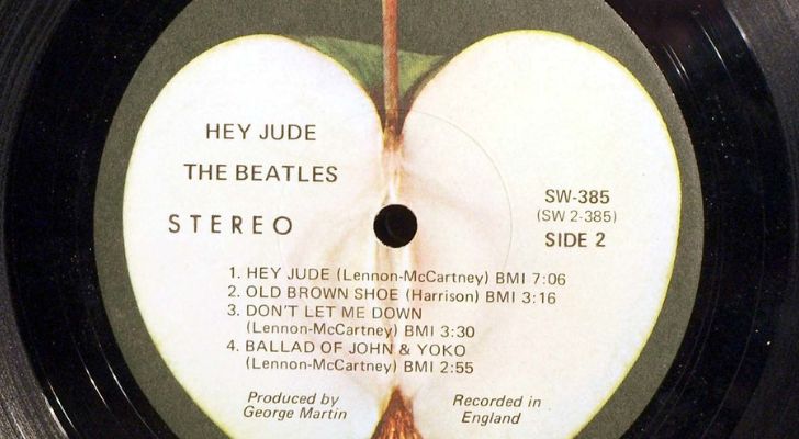 A record by the Beatles featuring the song "Hey Jude"