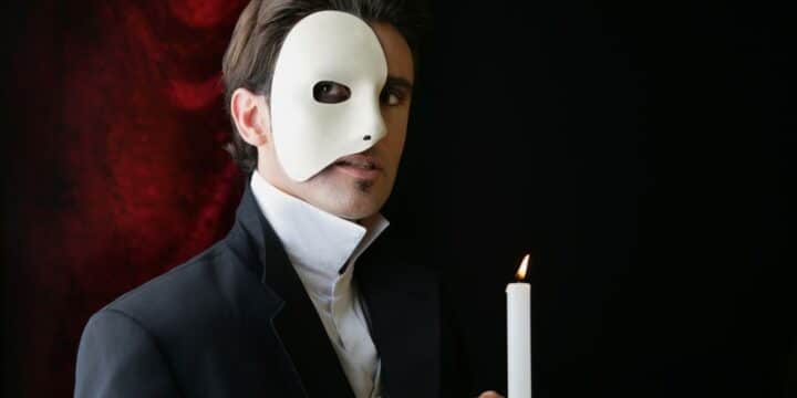 OTD in 1986: Andrew Lloyd Webber's musical "Phantom of the Opera" was premiered in London with stars Michael Crawford and Sarah Brightman.