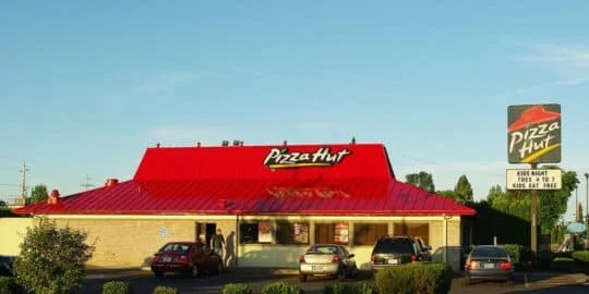 25 Cheesy Facts About Pizza Hut to Feed Your Curiosity