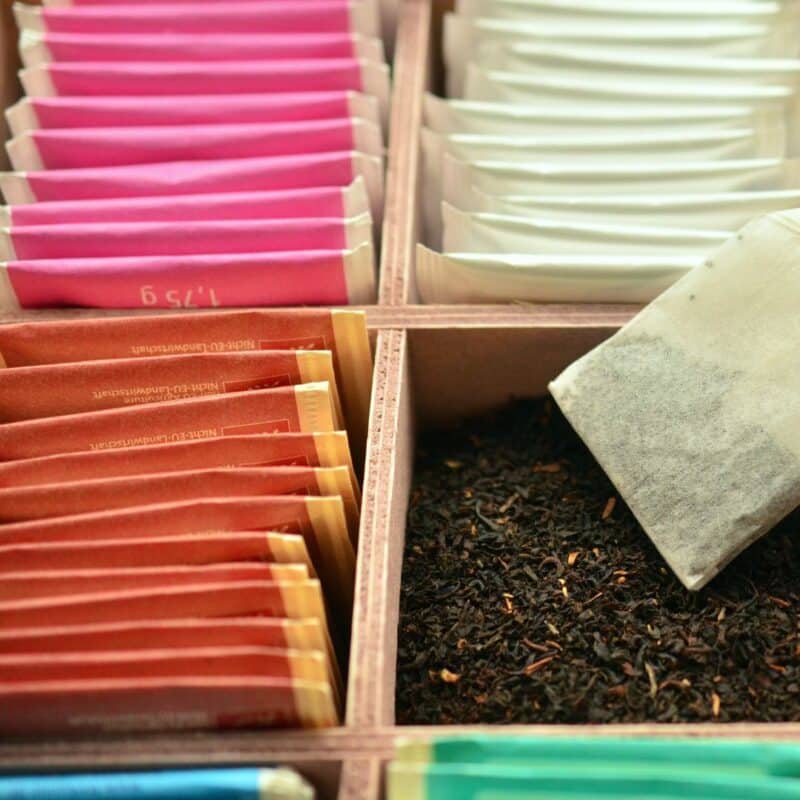 A variety of tea bags in different colors